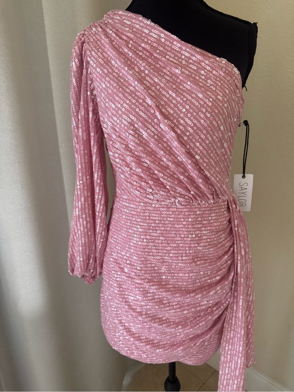 Saylor Nazila Pink Sequin One Shoulder Mini Dress NWT Size Small Party - Picture 4 of 11